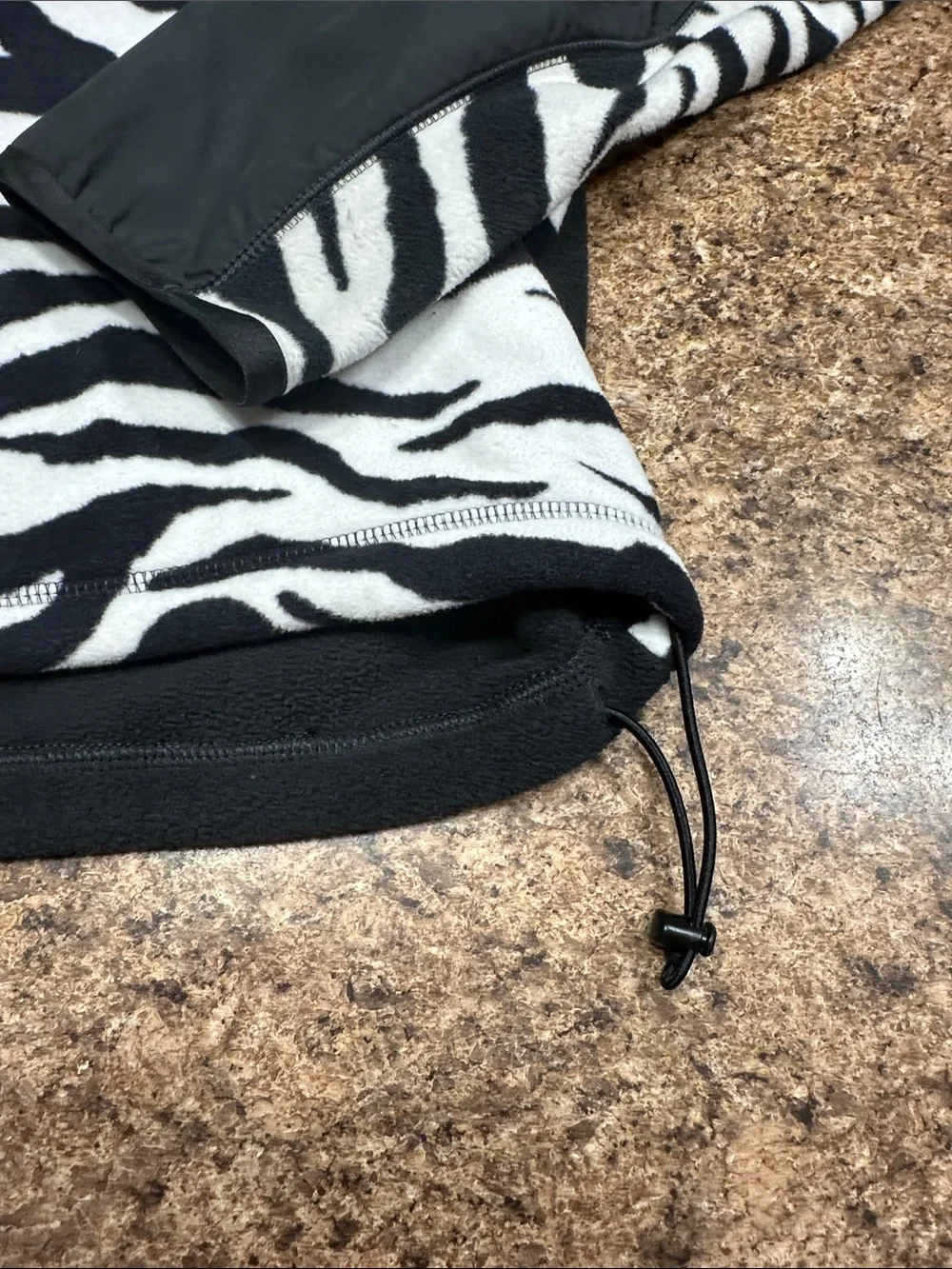 WORN ONCE Nike Black & White Zebra-Panel Pullover Hoodie Medium